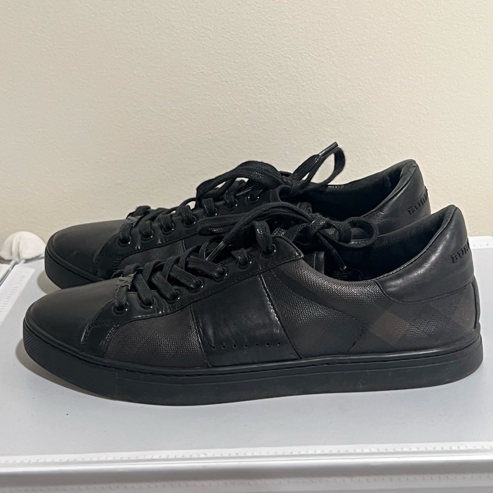 Burberry sneakers - Picture 2 of 6